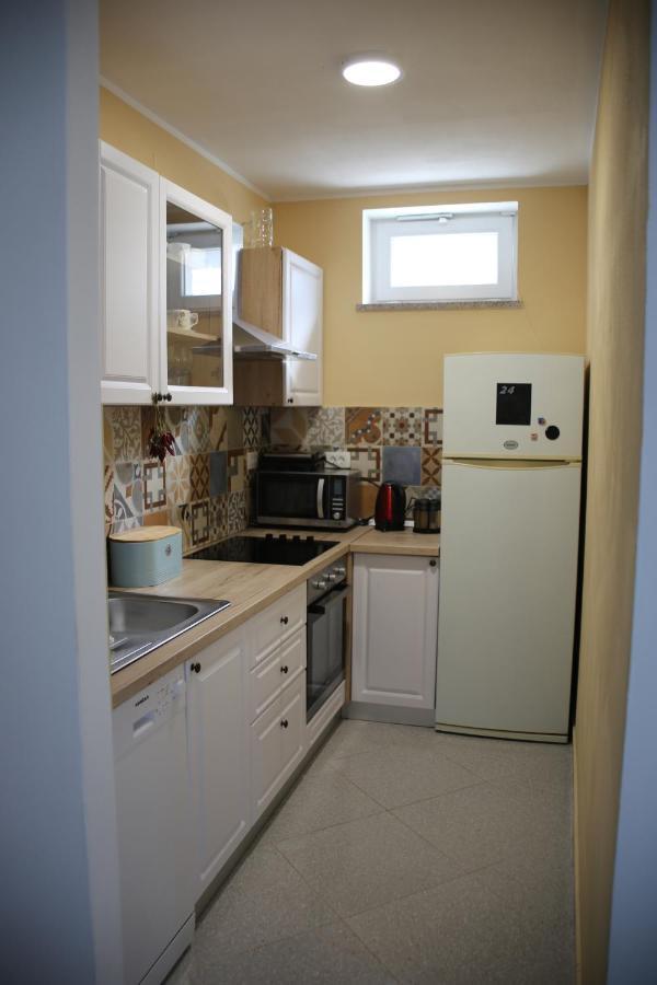 Apartment Nola Porozina エクステリア 写真